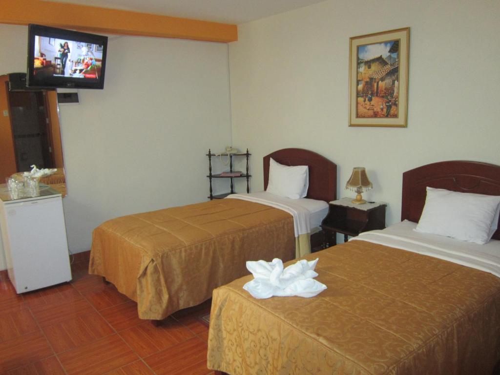 Hotel Suite Plaza Trujillo Esterno foto