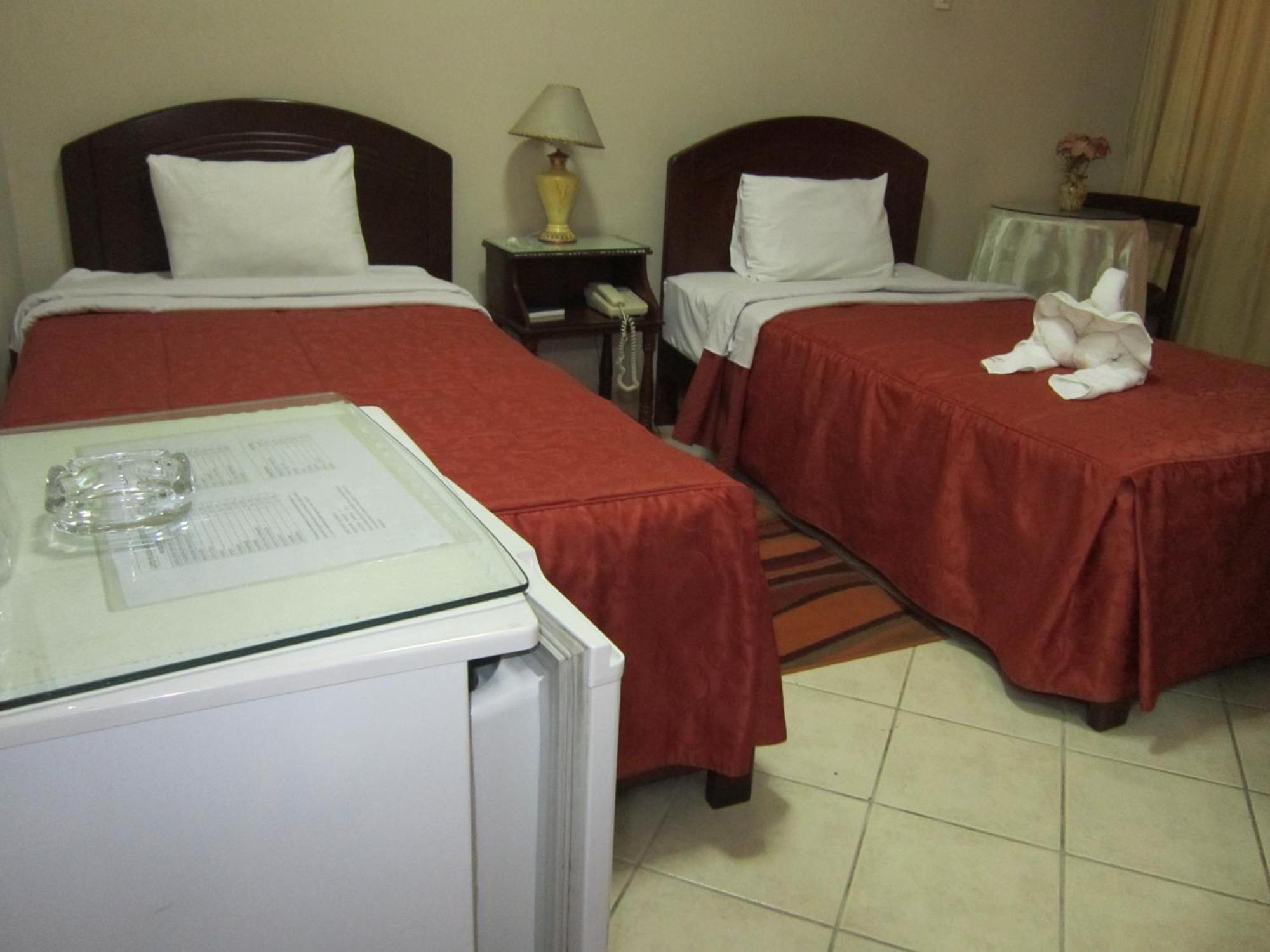 Hotel Suite Plaza Trujillo Esterno foto